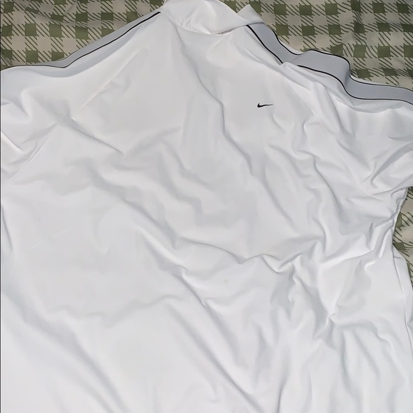 Men’s L Nike Country Club Shirt - Picture 4 of 4